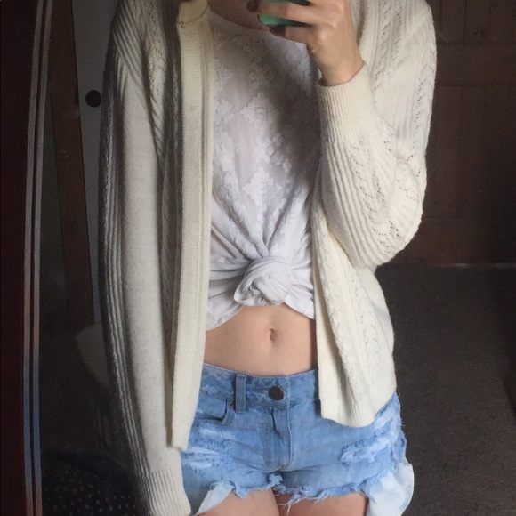 Adorable Vintage Sweater - Picture 3 of 4